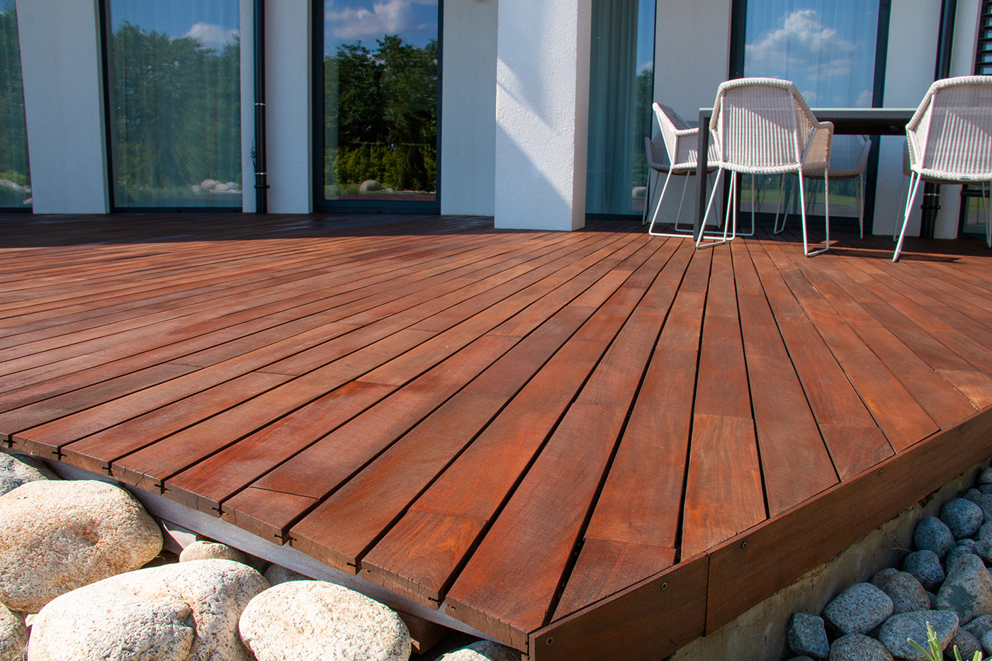 Local Deck Refinishing Contractor